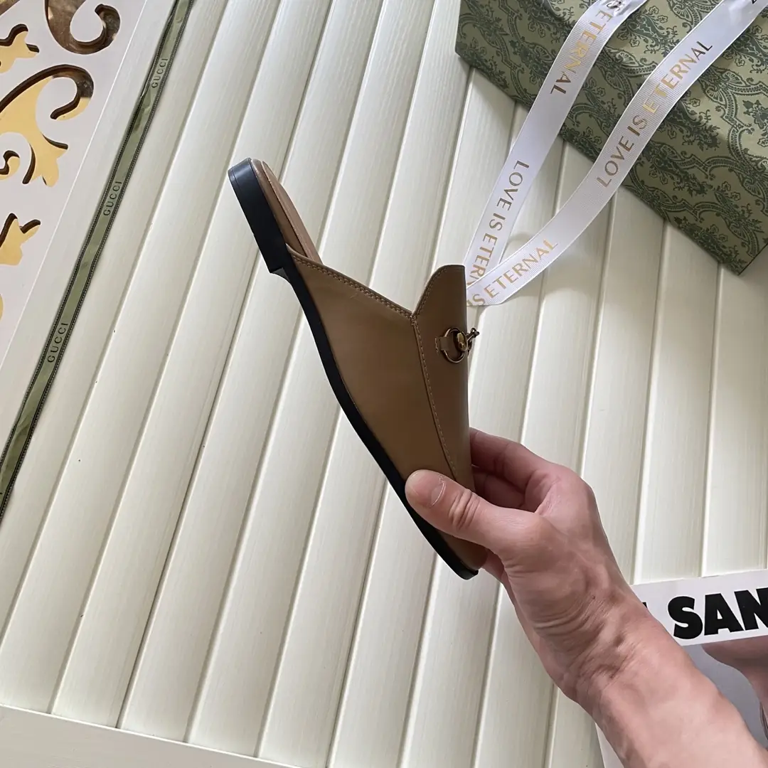 9168-57$-GUCCI gallery