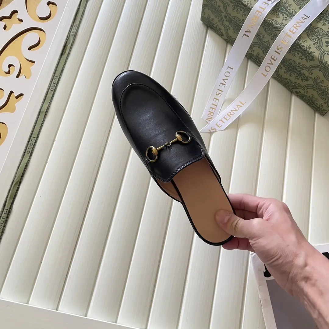 9168-57$-GUCCI gallery