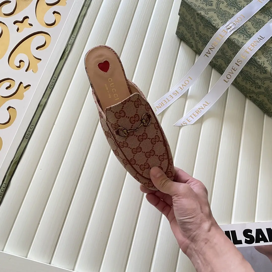 9168-57$-GUCCI gallery