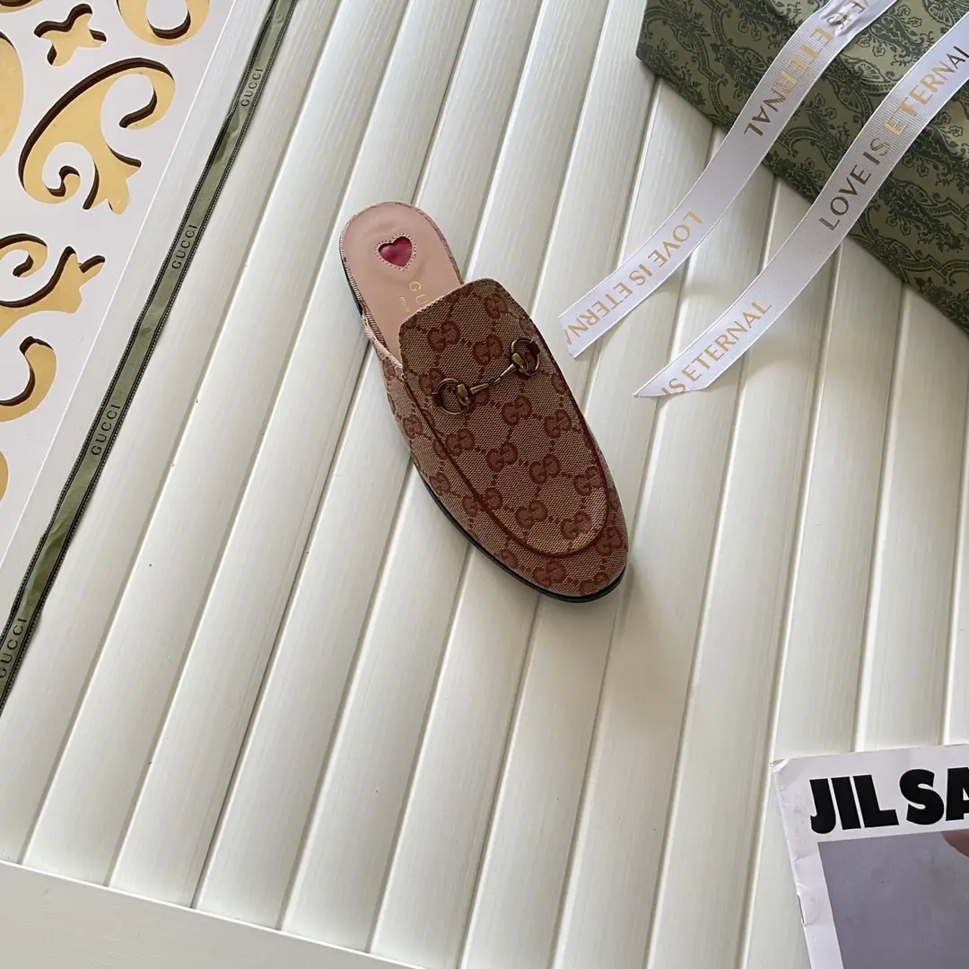 9168-57$-GUCCI gallery