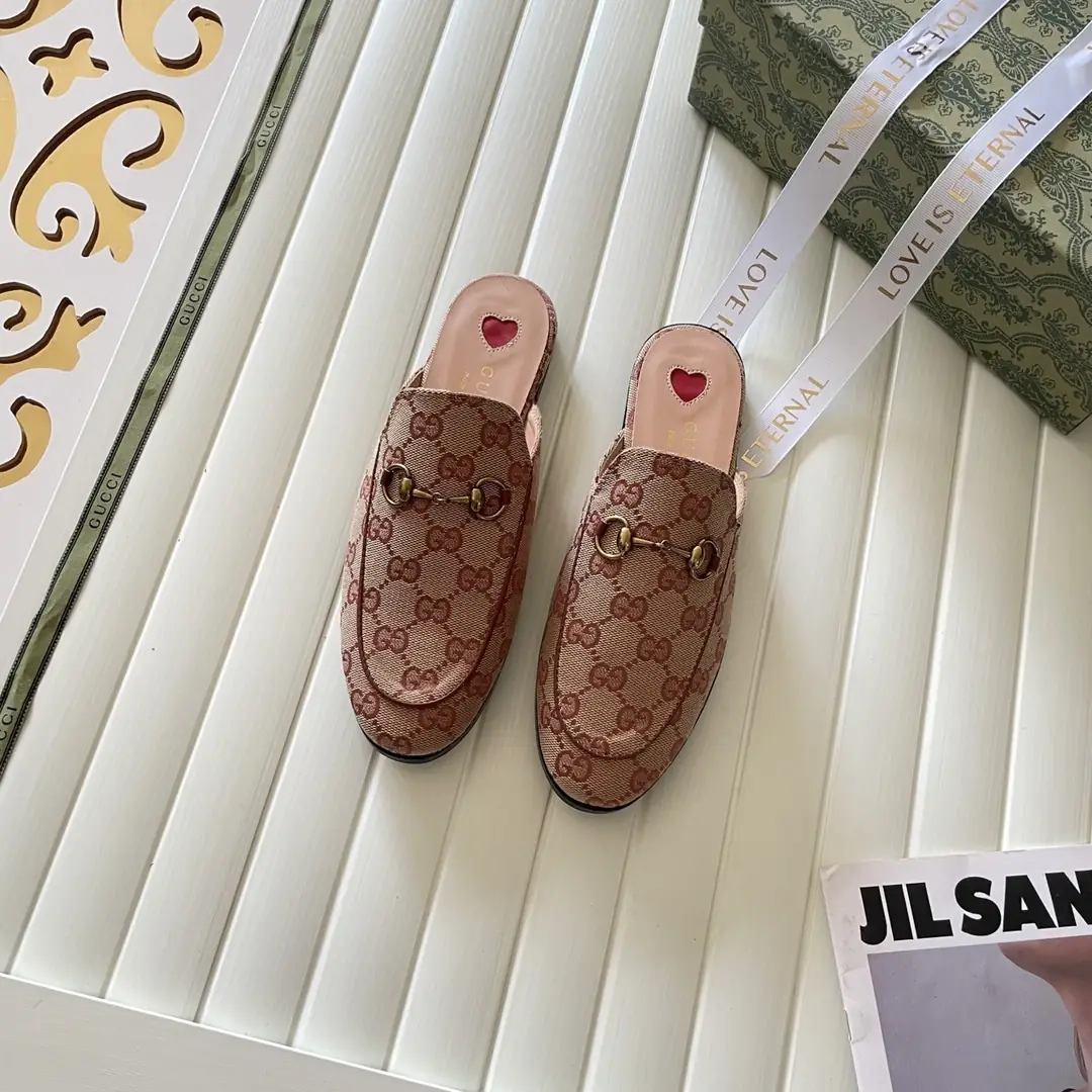 9168-57$-GUCCI gallery