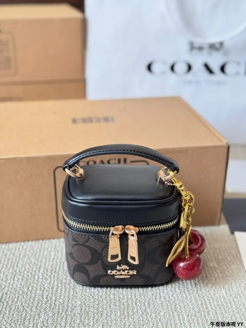 9175-62$-COACH gallery
