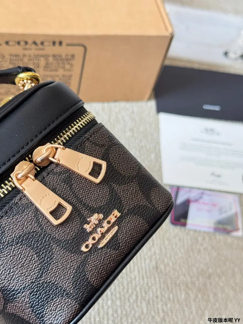 9175-62$-COACH gallery