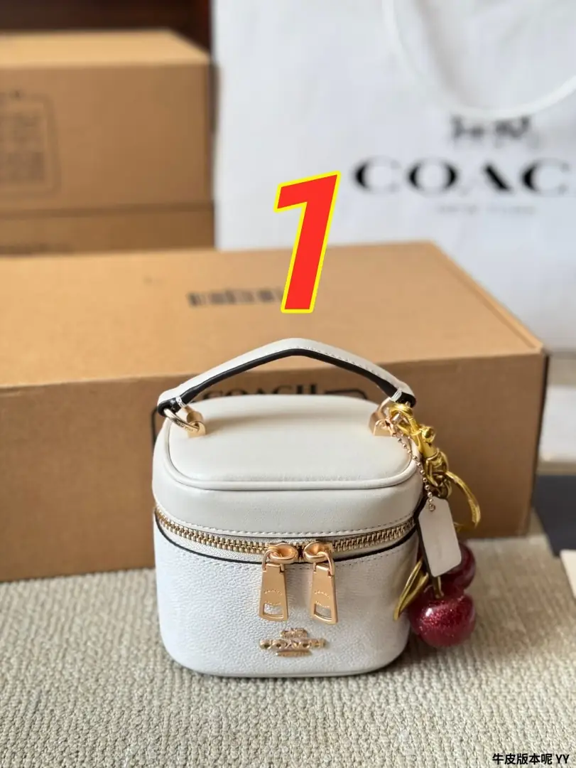 9175-62$-COACH gallery