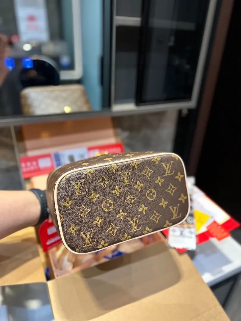 9215-59$-LV gallery