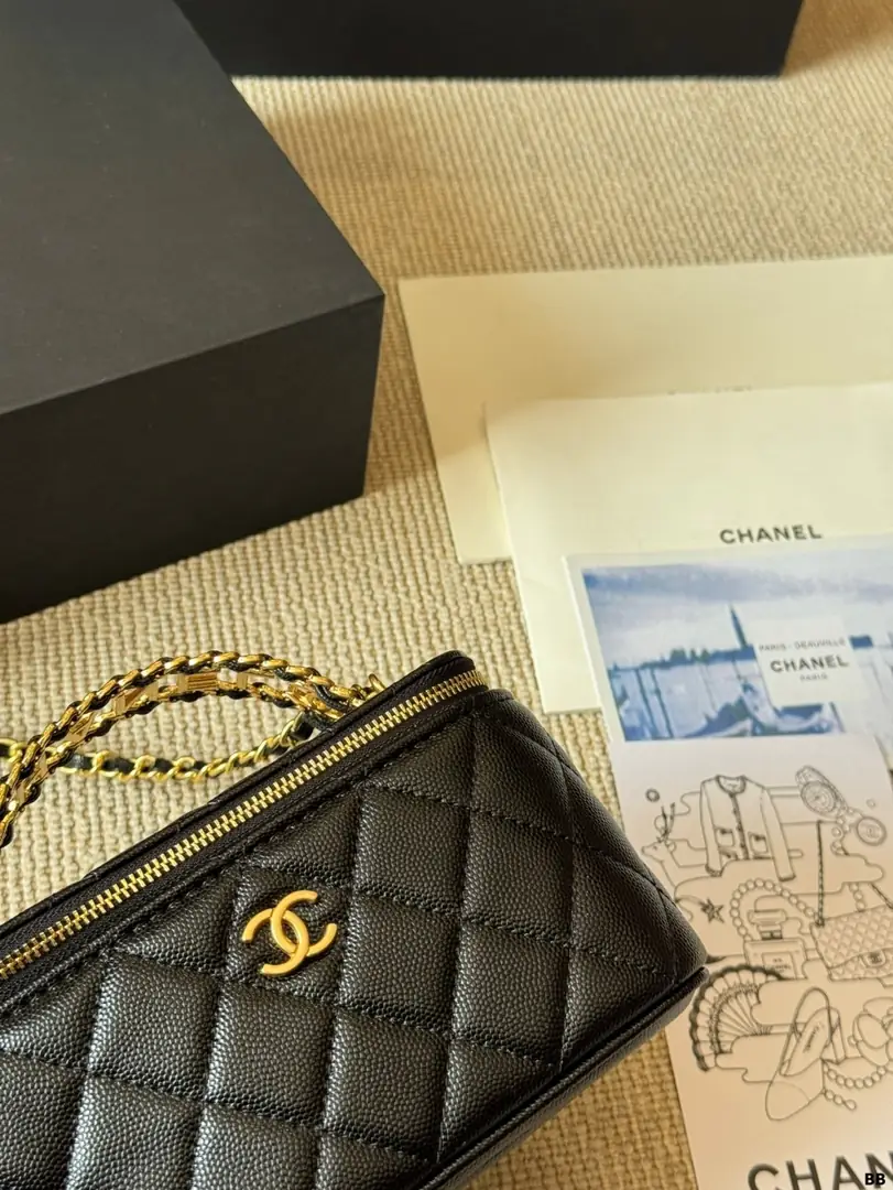9229-62$-CHANEL gallery