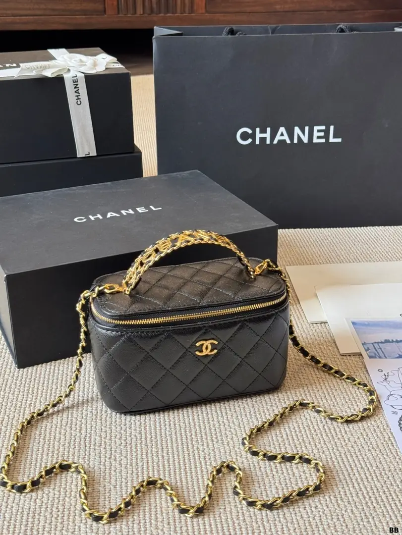 9229-62$-CHANEL gallery