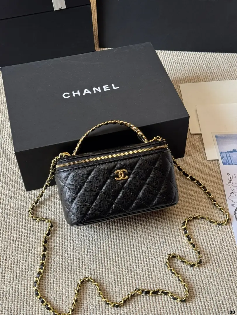 9229-62$-CHANEL gallery