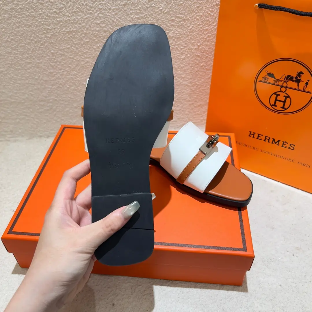 9237-53$-Herm è s gallery