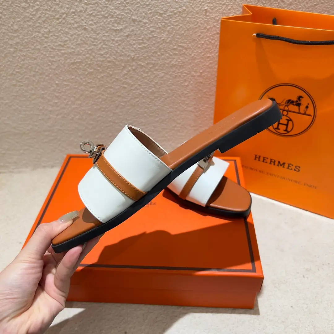 9237-53$-Herm è s gallery