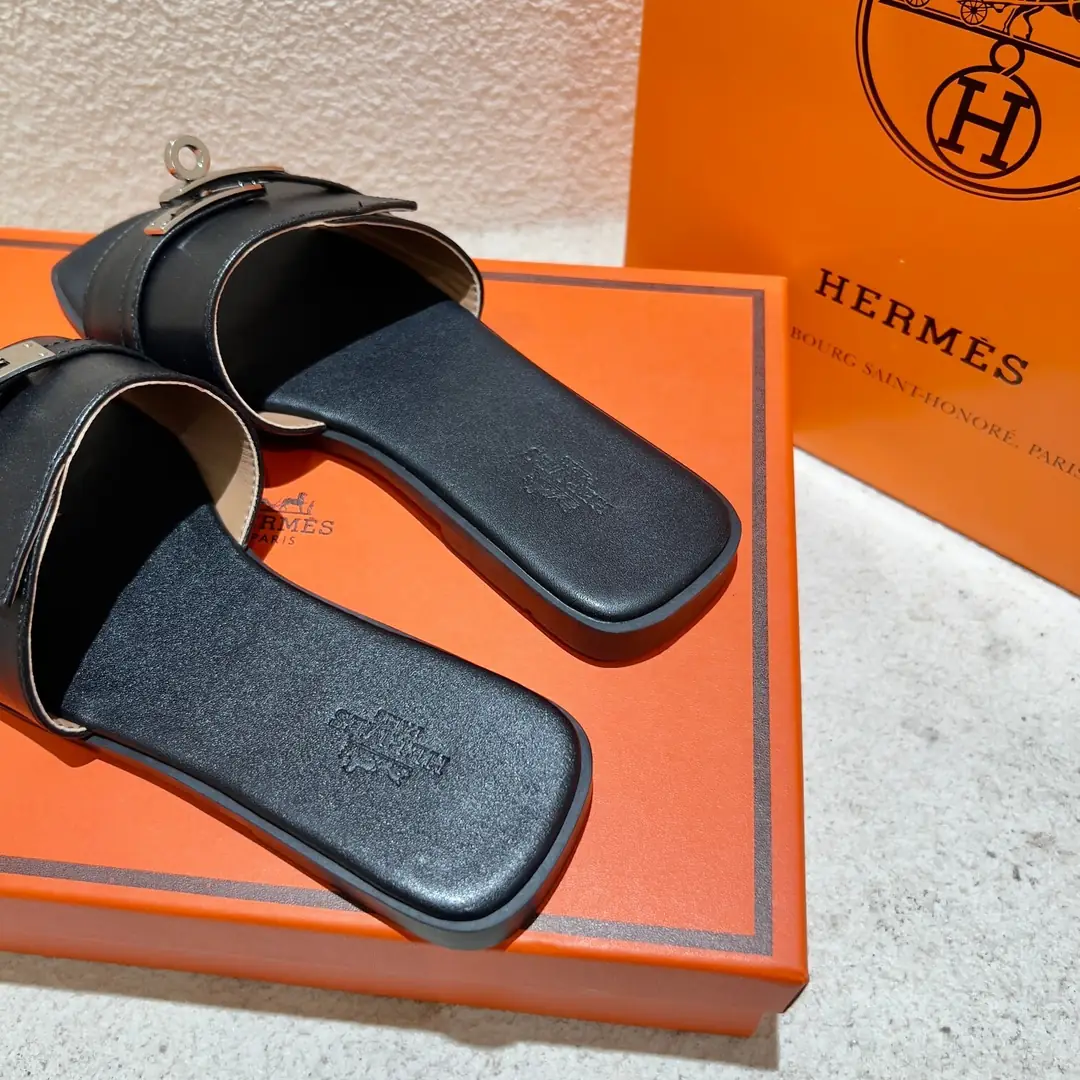 9237-53$-Herm è s gallery