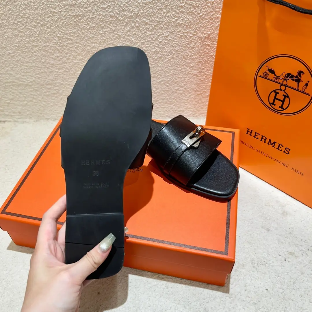 9237-53$-Herm è s gallery