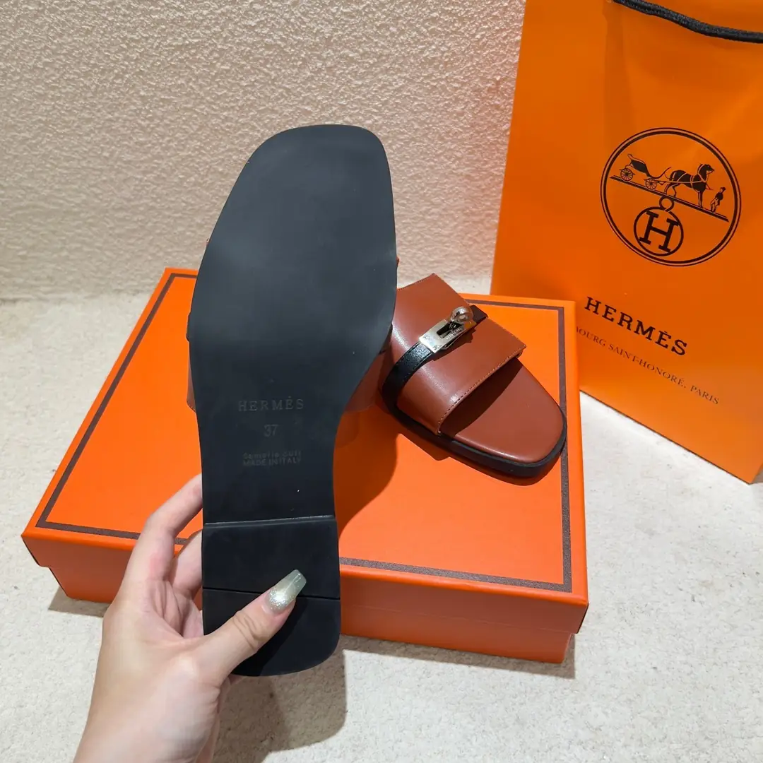 9237-53$-Herm è s gallery