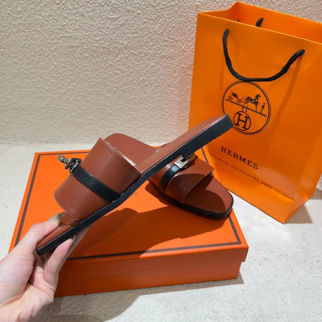 9237-53$-Herm è s gallery