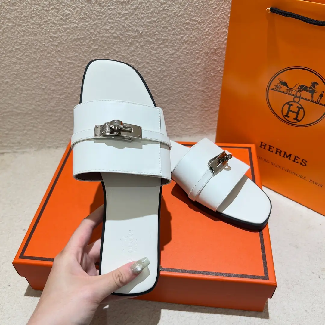 9237-53$-Herm è s gallery