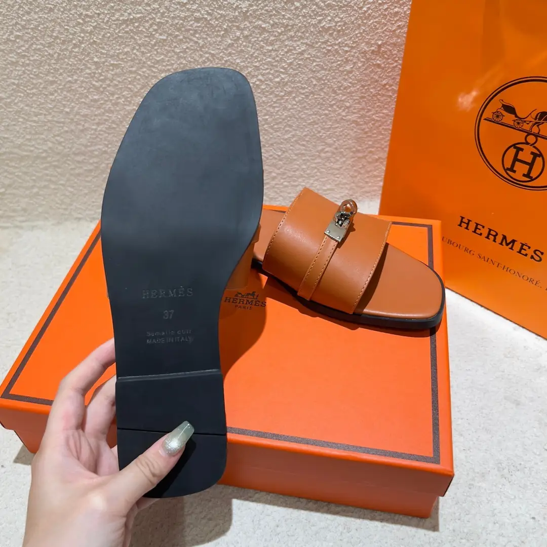 9237-53$-Herm è s gallery