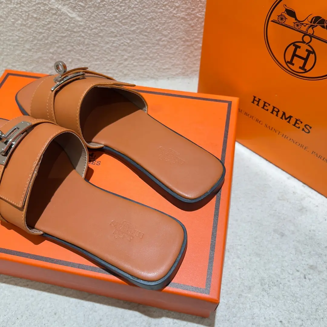 9237-53$-Herm è s gallery