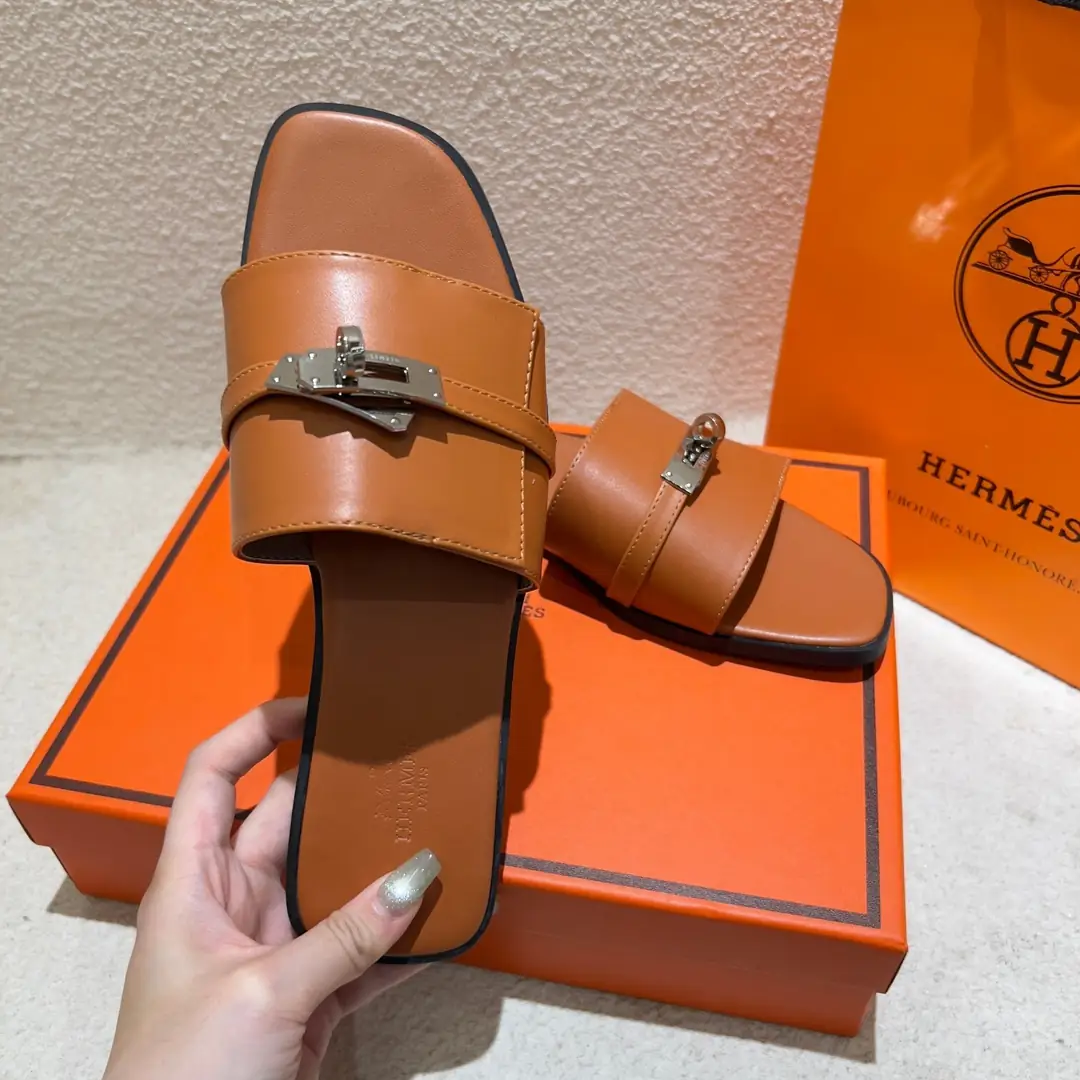 9237-53$-Herm è s gallery