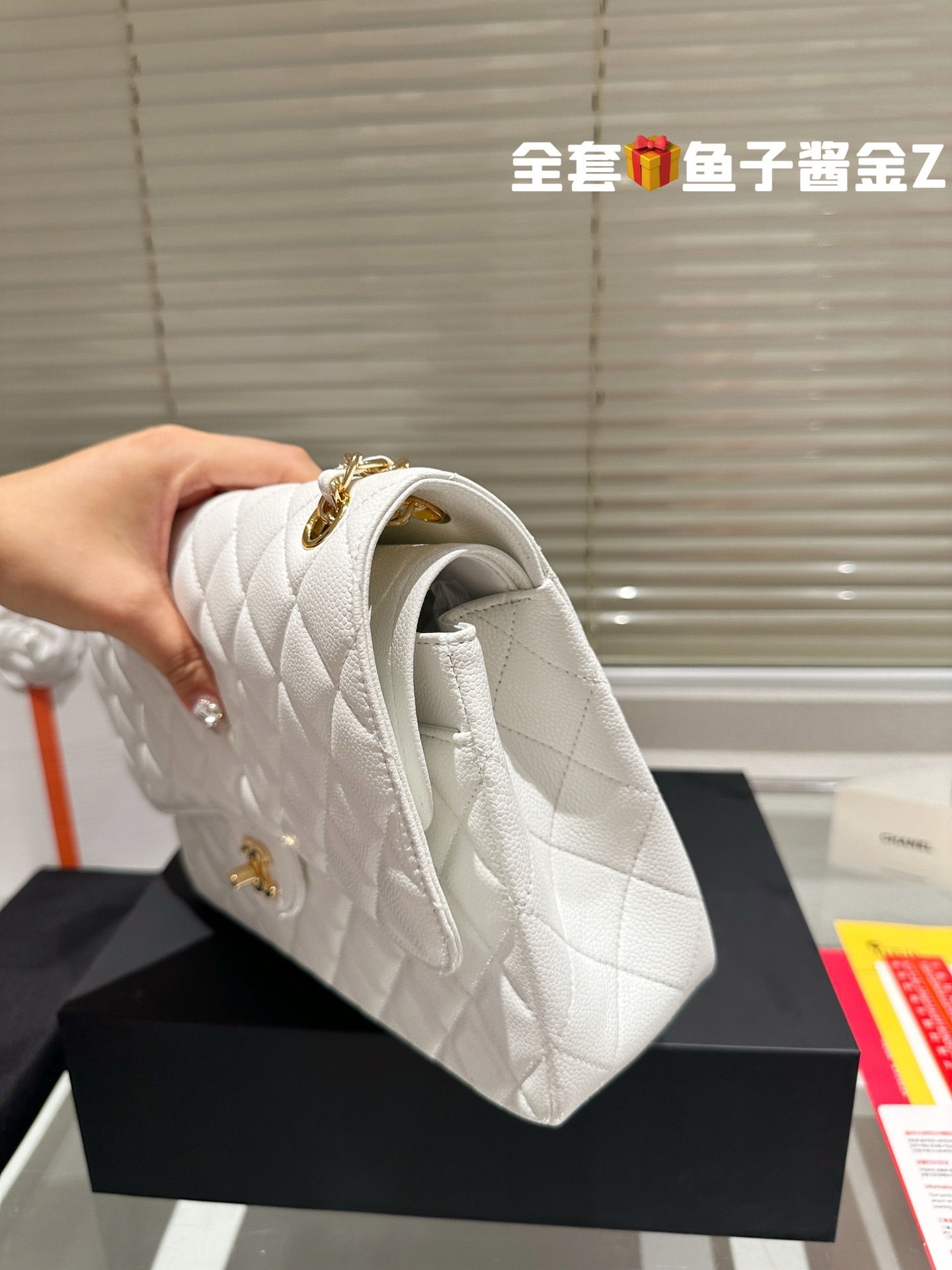 9354-79.99$-CHANEL gallery