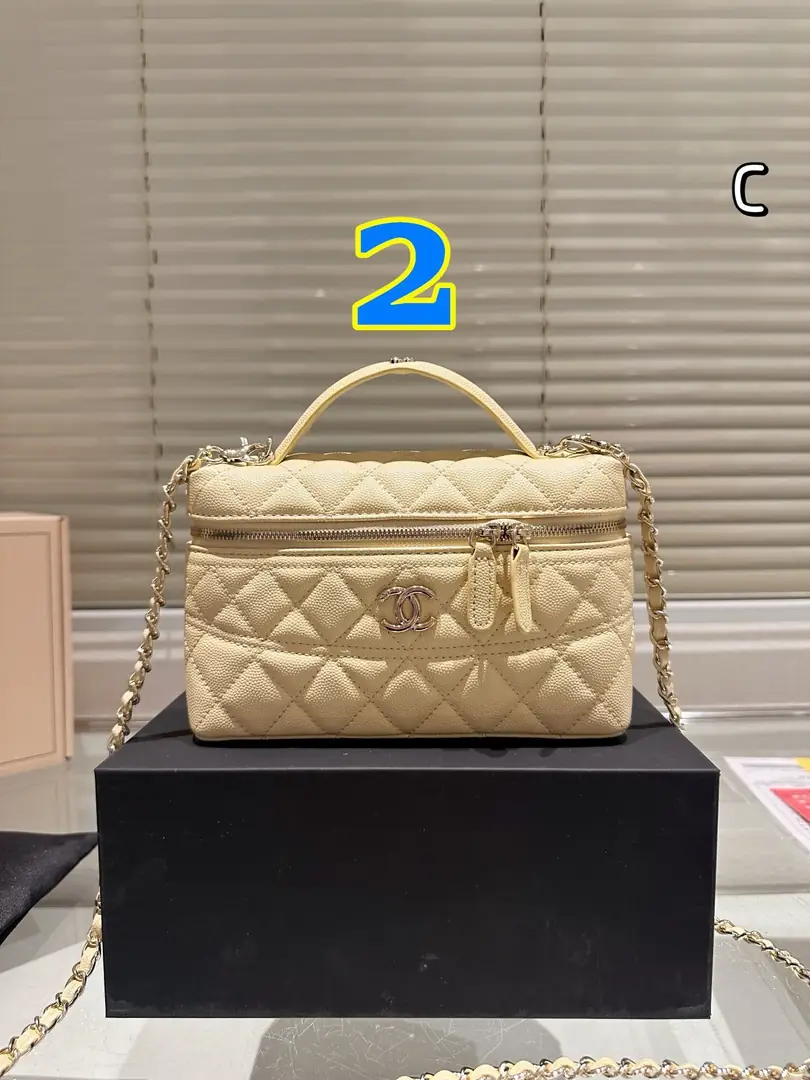 9361-59.99$-chanel-Silver logo gallery