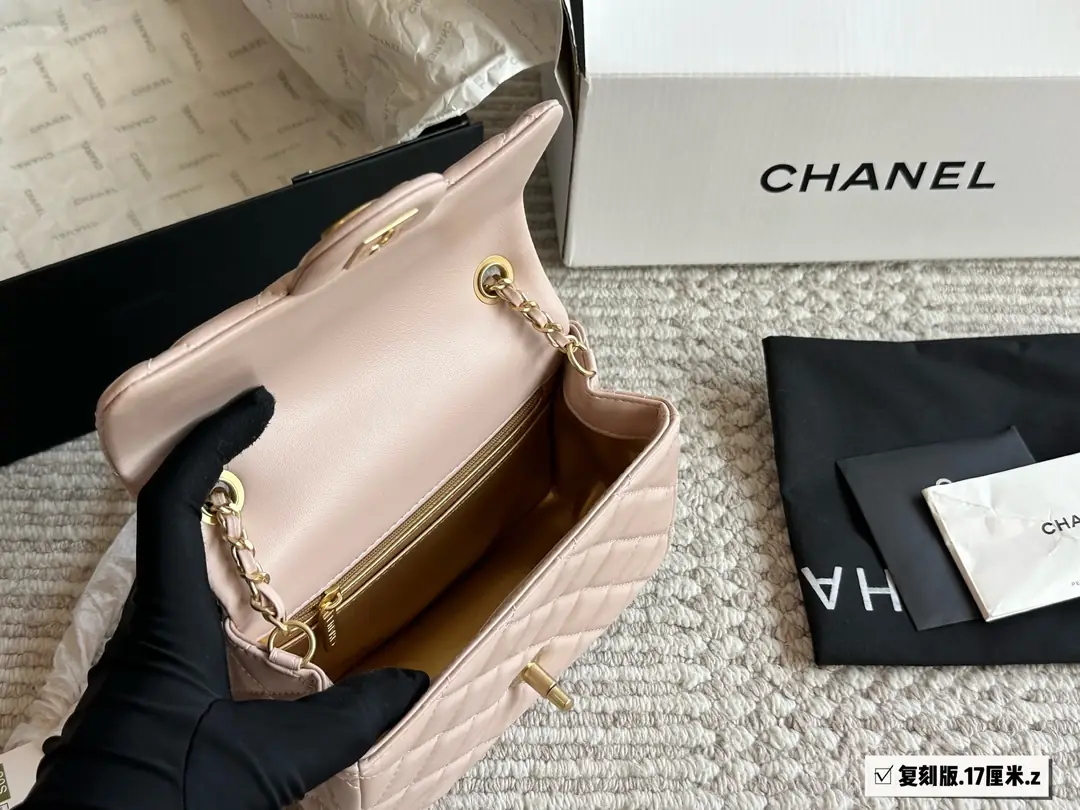 9375-65$-CHANEL gallery