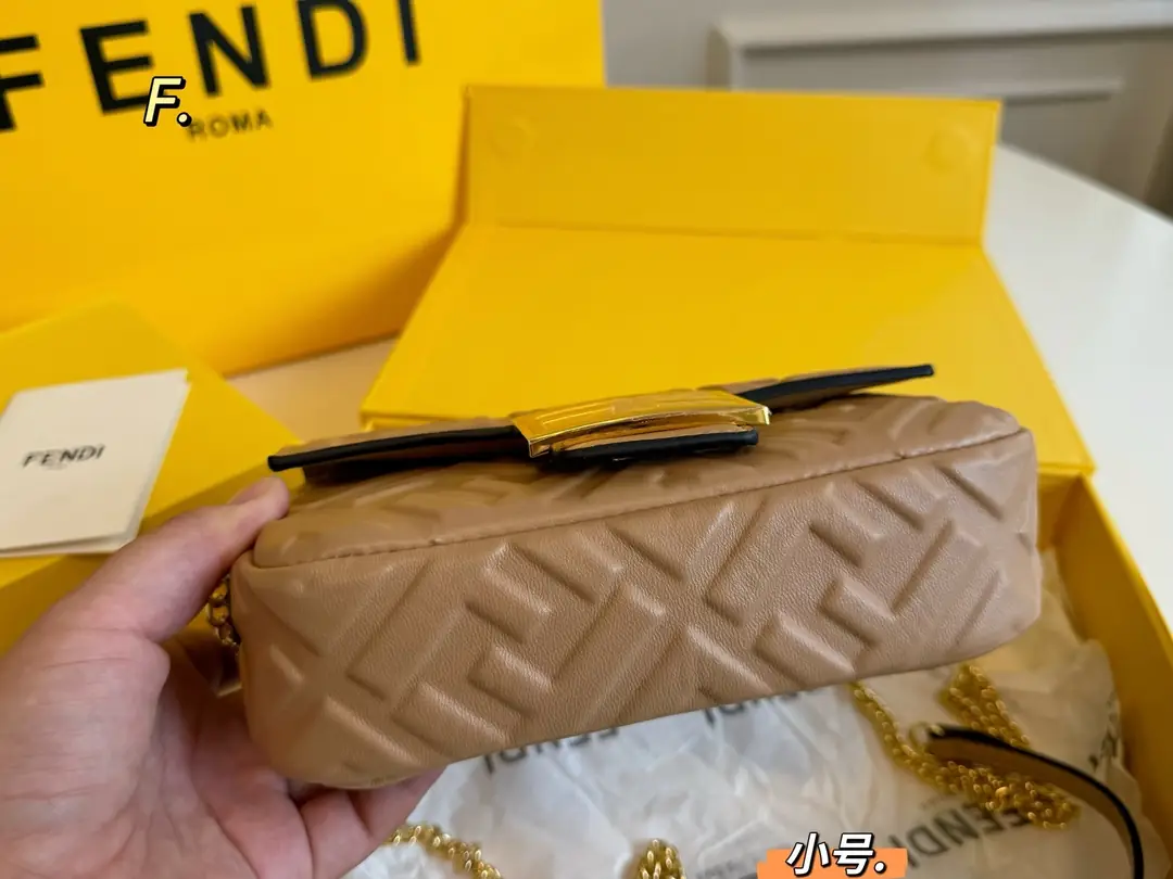 9432-57$-fendi gallery