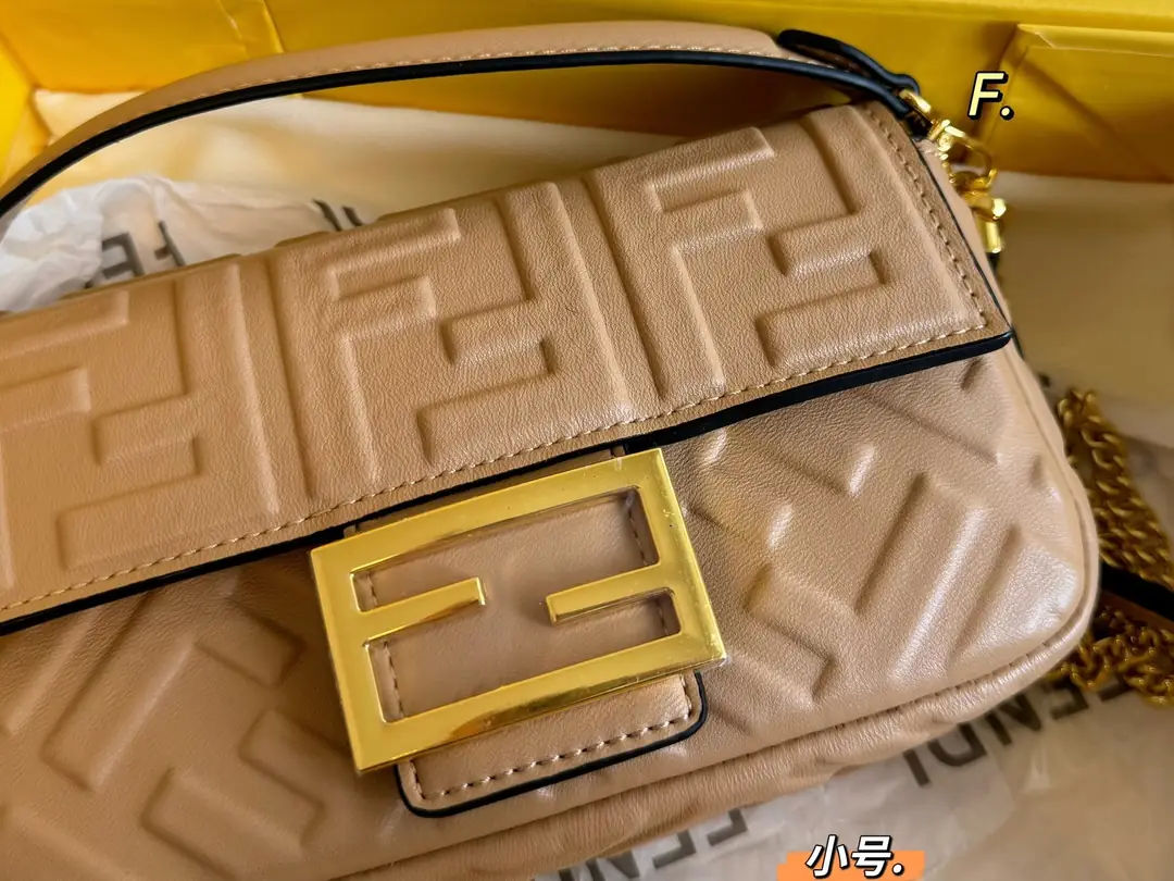 9432-57$-fendi gallery