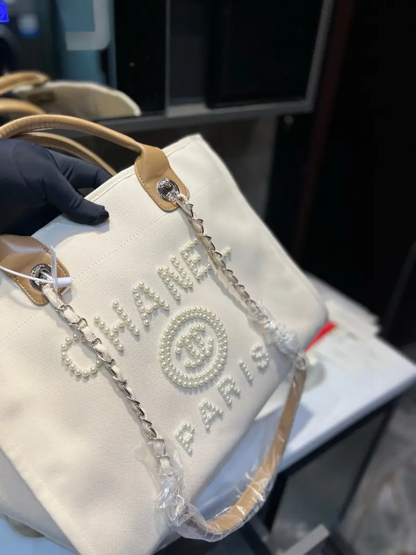 9450-65$-chanel gallery