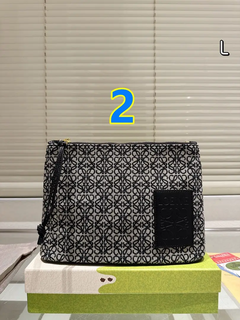 9452-55$-loewe gallery