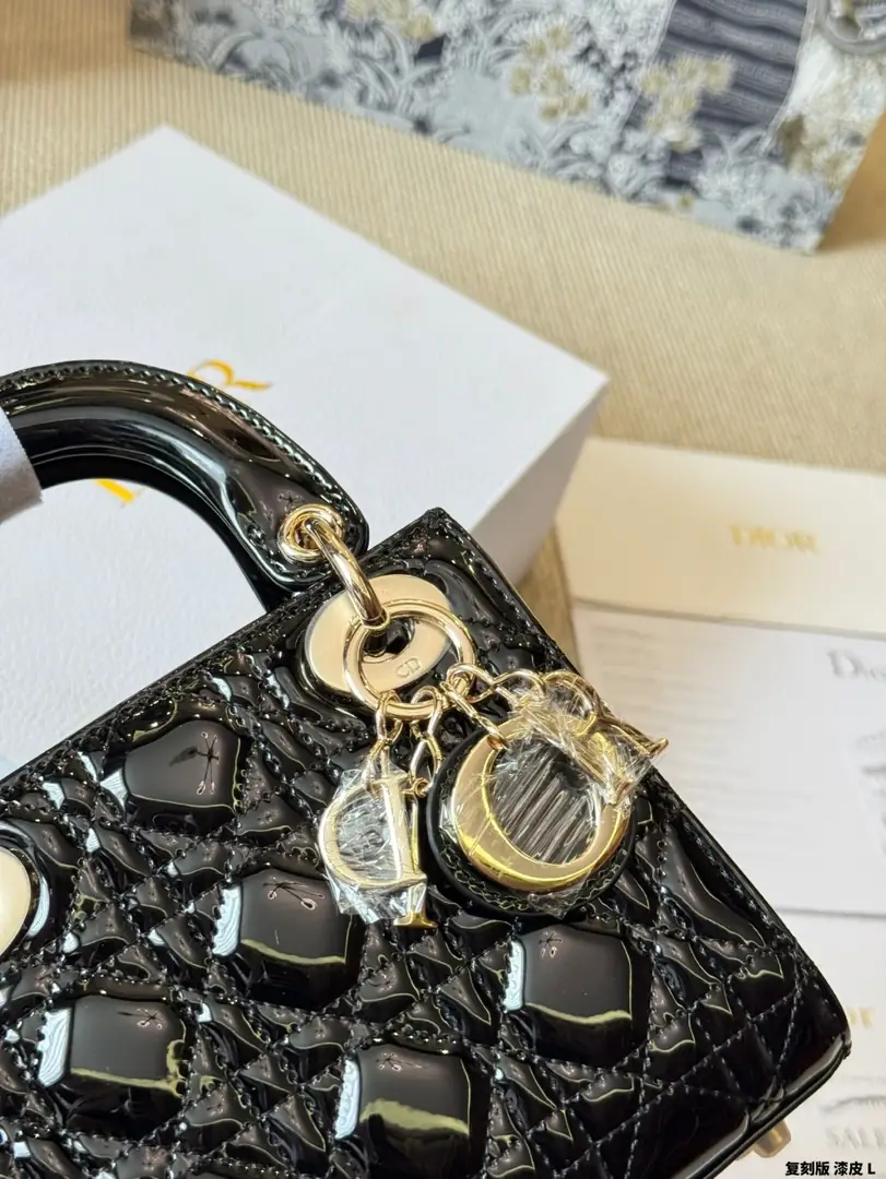 9456-75$-DIOR gallery