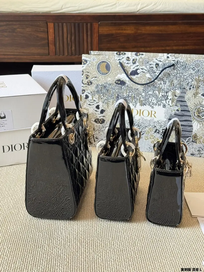 9456-75$-DIOR gallery