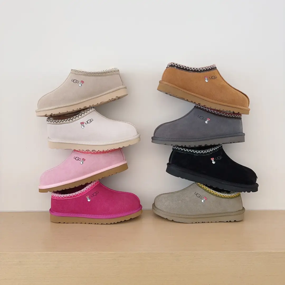 9475-52$-UGG gallery