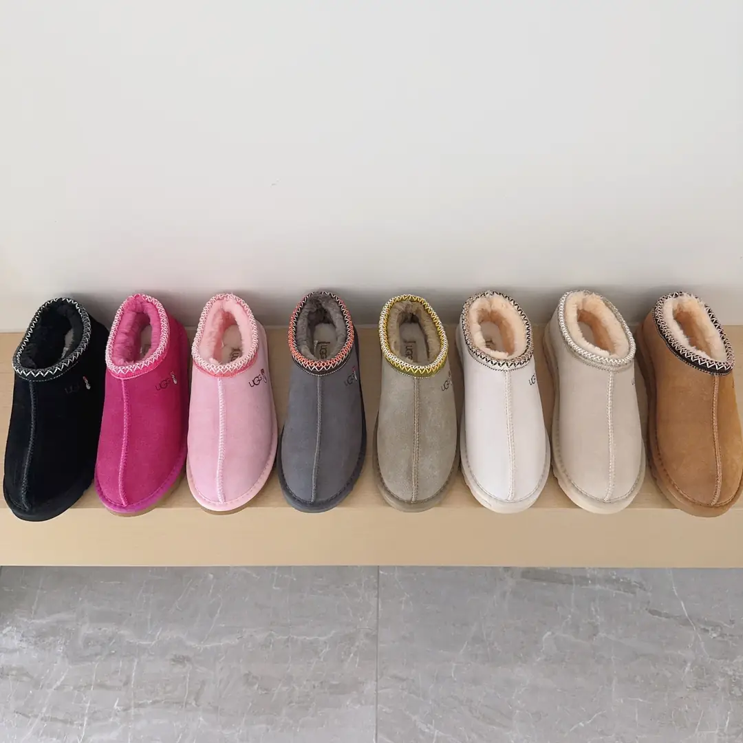 9475-52$-UGG gallery