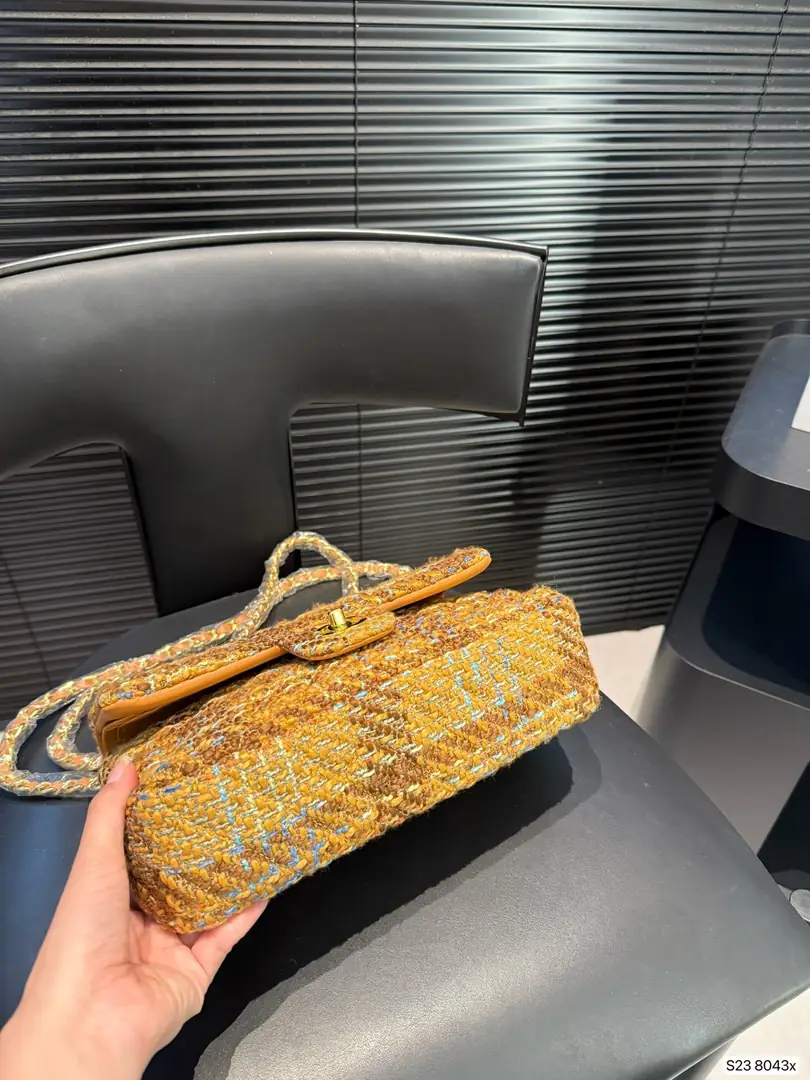 9485-67$-CHANEL gallery