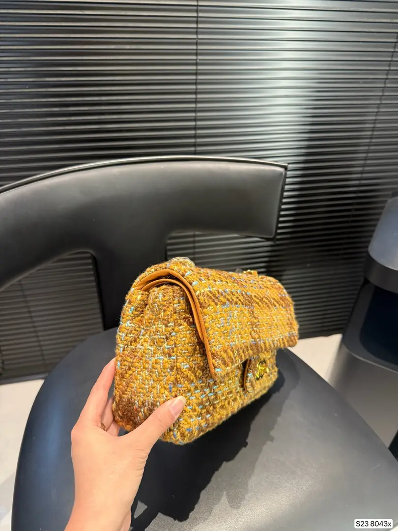 9485-67$-CHANEL gallery