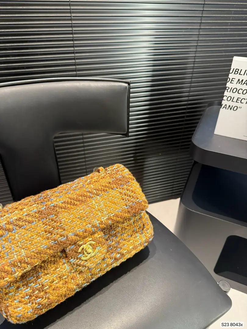 9485-67$-CHANEL gallery