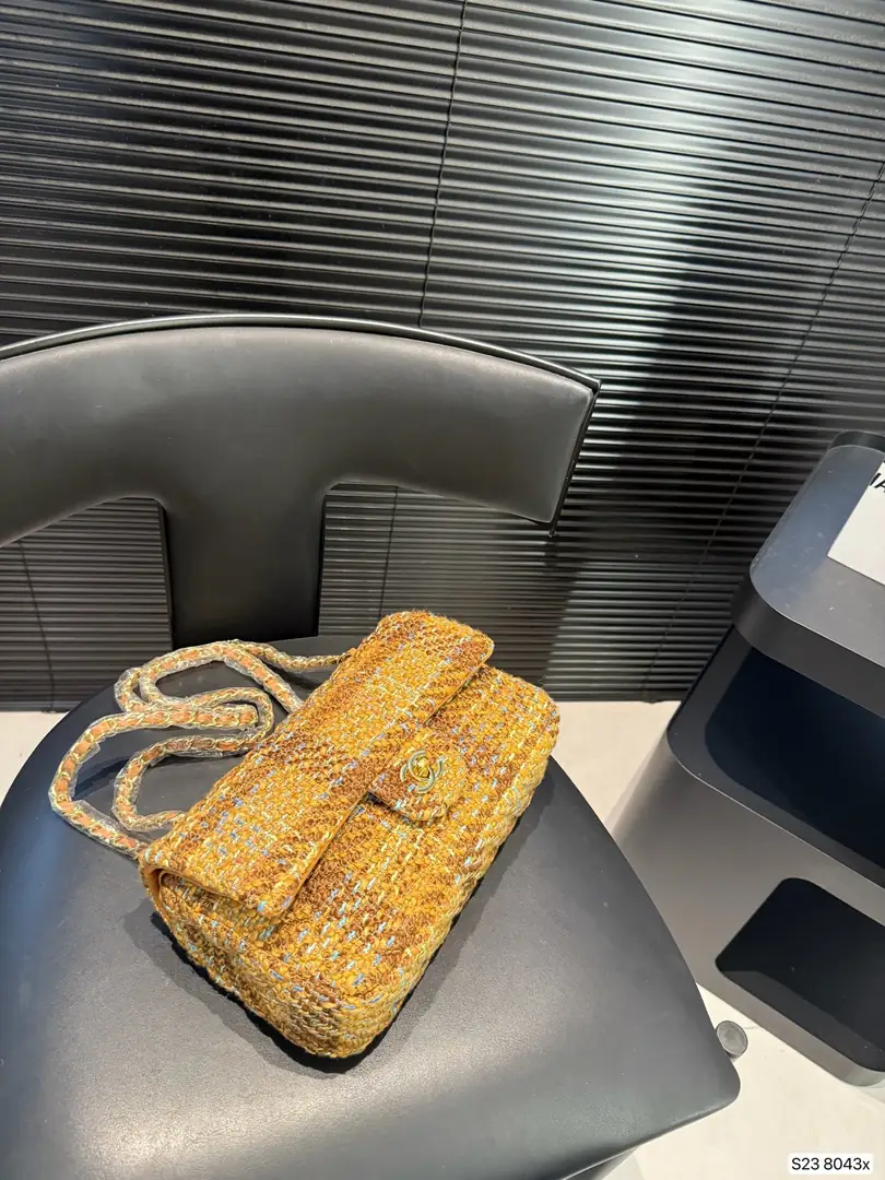 9485-67$-CHANEL gallery