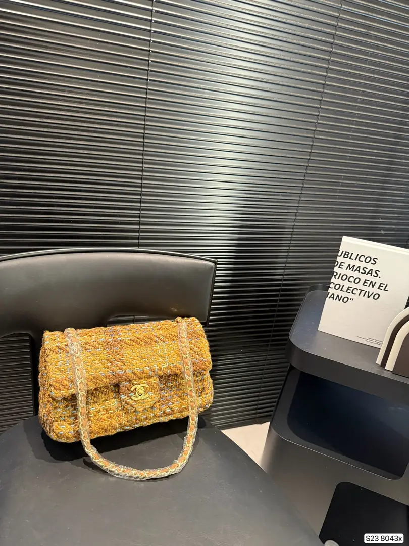 9485-67$-CHANEL gallery