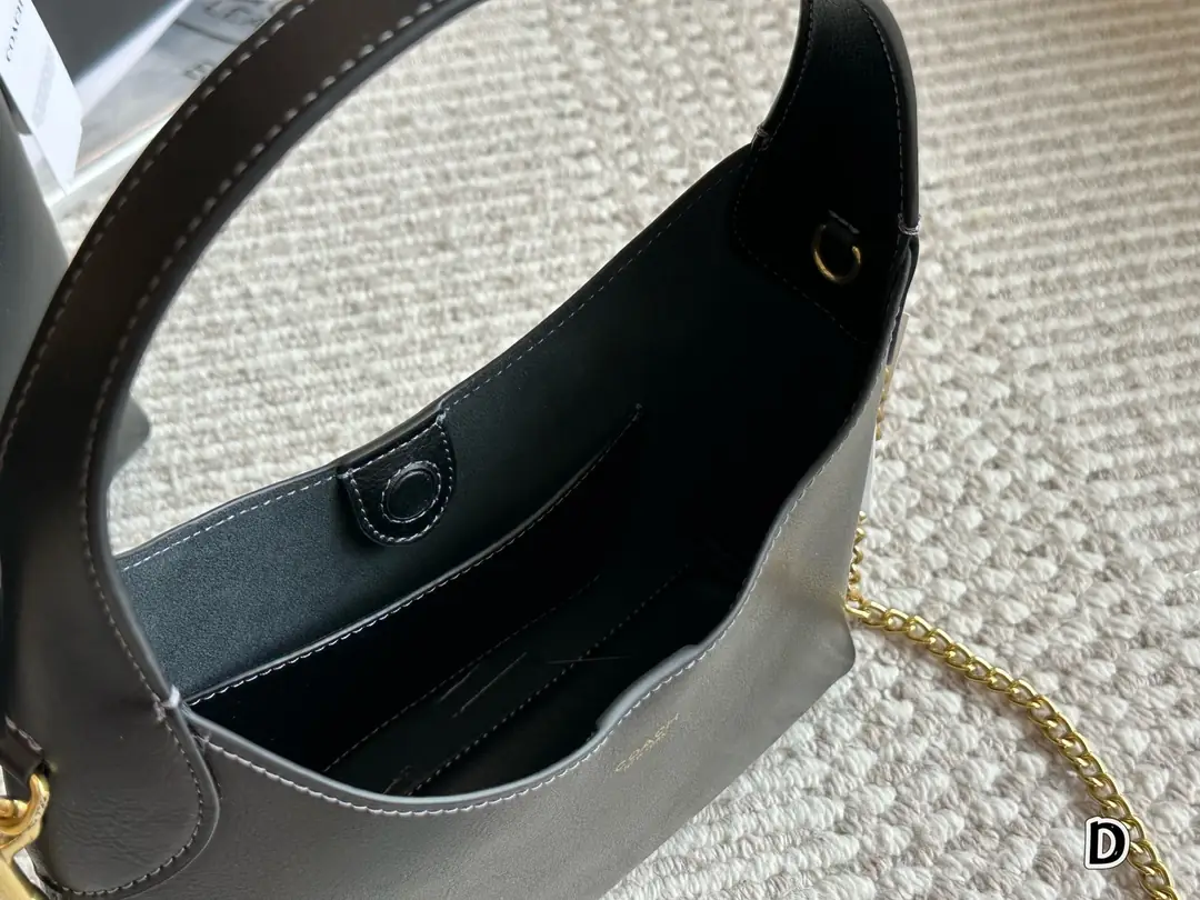 9500-63$-coach gallery