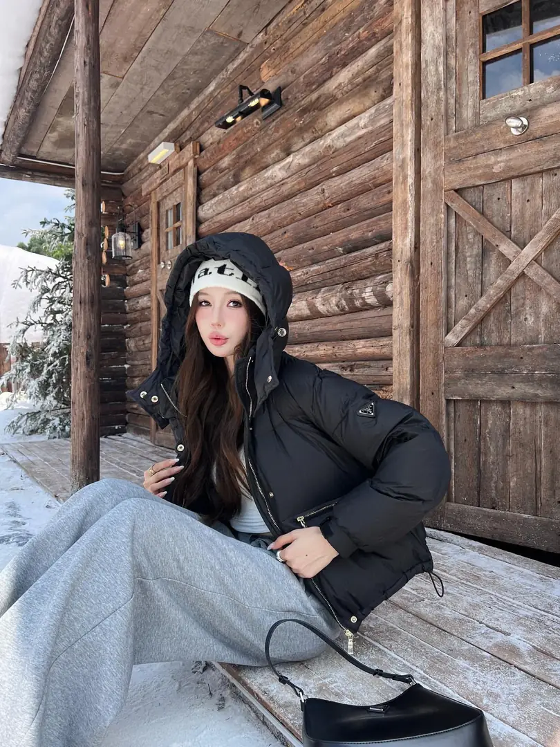 9515-79.9$-PRADA gallery