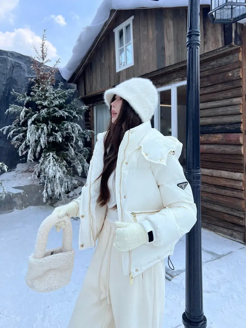 9515-79.9$-PRADA gallery