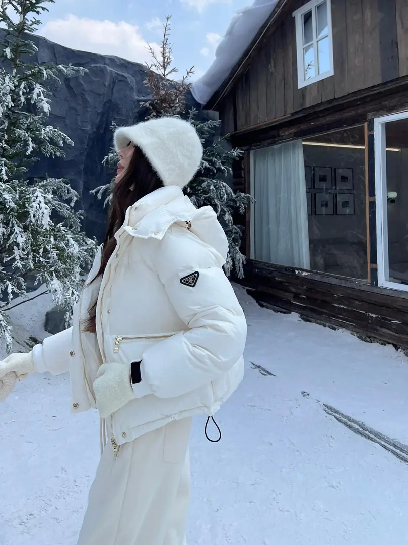 9515-79.9$-PRADA gallery