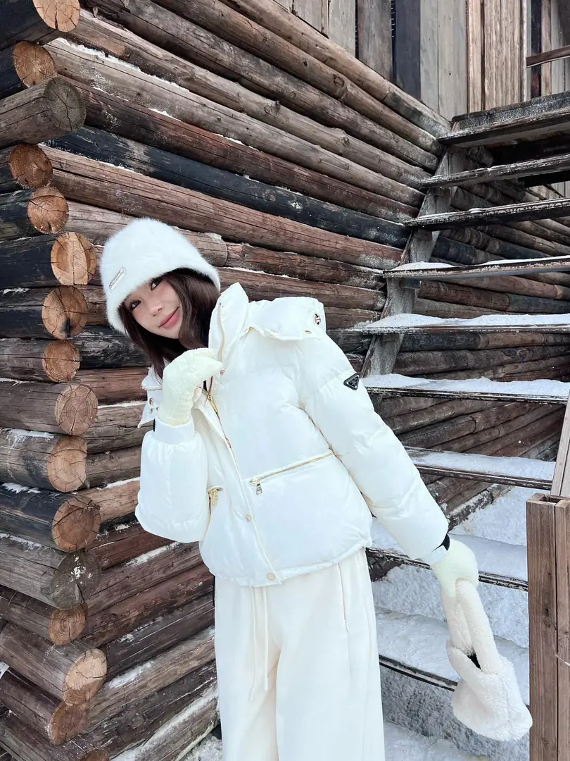 9515-79.9$-PRADA gallery