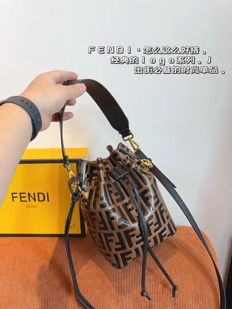9532-58$-FENDI gallery