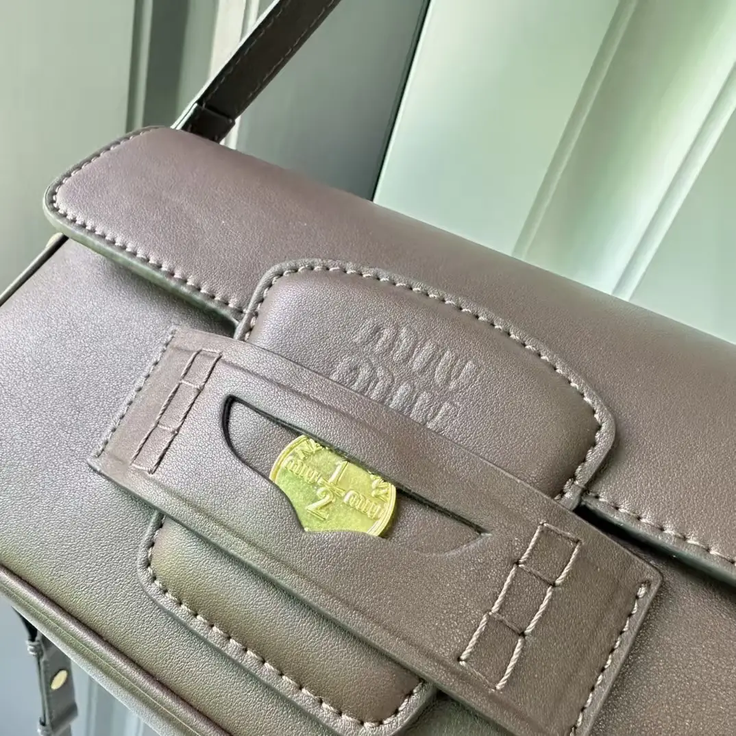 9550-88$-MIUMIU gallery