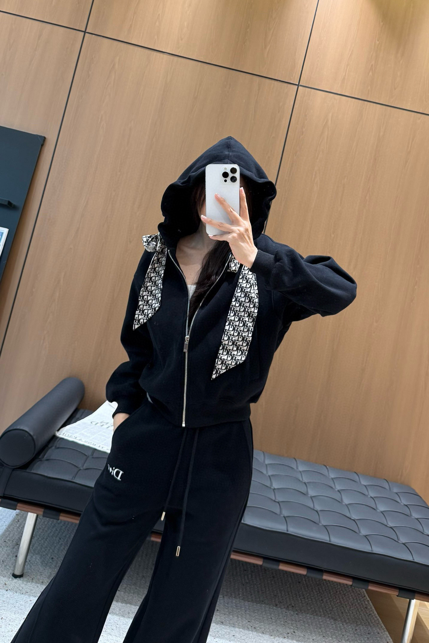 9560-68$-DIOR gallery