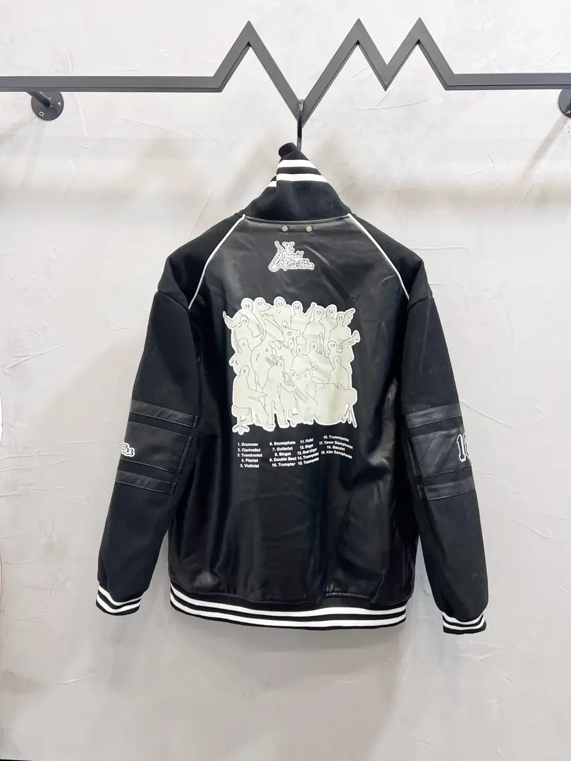 9566-75$-LV-Comes with dust bag gallery