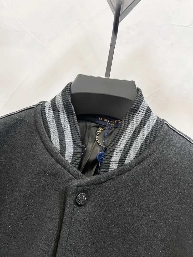 9566-75$-LV-Comes with dust bag gallery