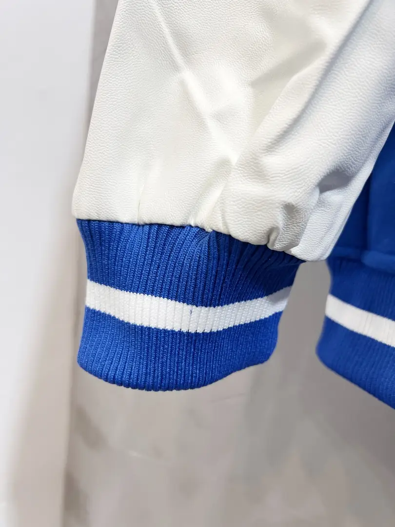 9566-75$-LV-Comes with dust bag gallery