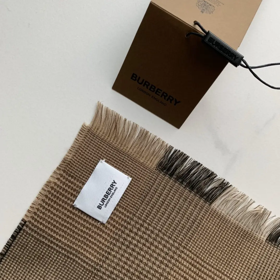 9569-26.8$-Burberry gallery